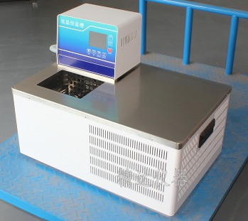 DCW-3050高精度低溫循環(huán)水槽